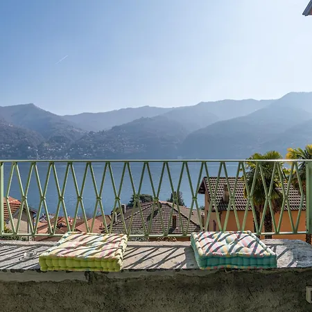Con Vista Di E Parcheggio Incluso Daire