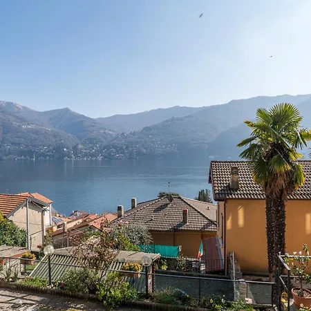 Con Vista Di E Parcheggio Incluso * Carate Urio